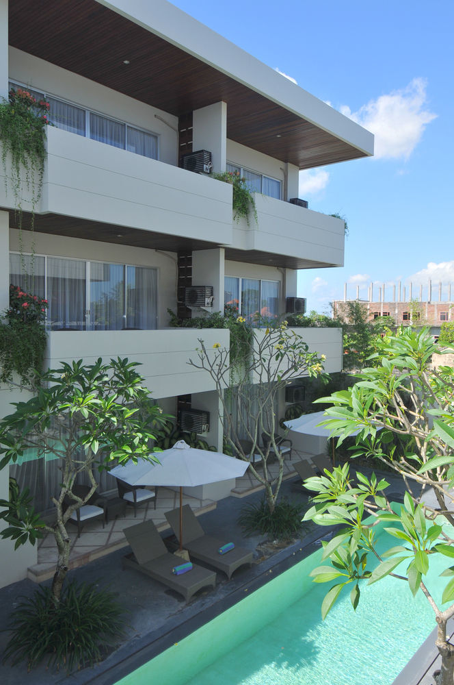 Swiss-Belcourt Sunset Aparthotel Seminyak  Exterior photo